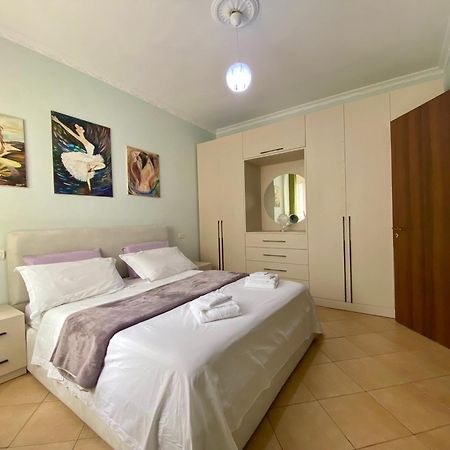 Stay At An Artist'S Place! Τίρανα Εξωτερικό φωτογραφία