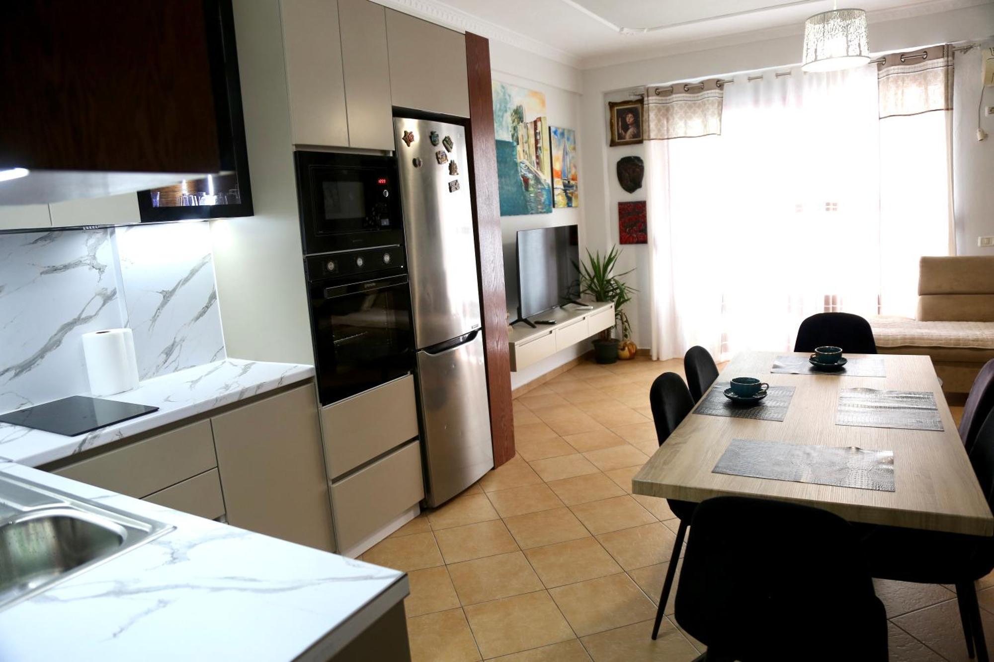 Stay At An Artist'S Place! Τίρανα Εξωτερικό φωτογραφία