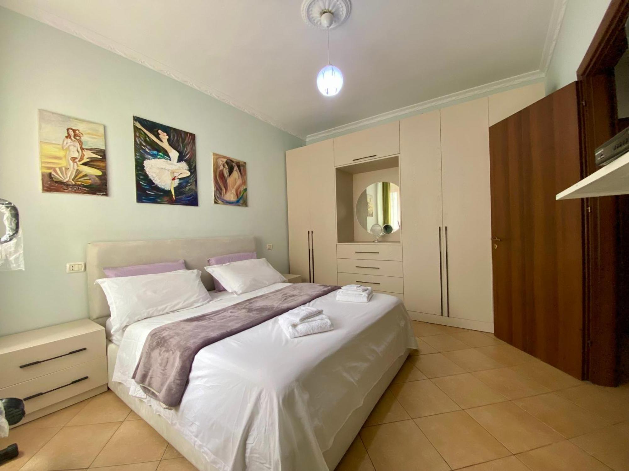 Stay At An Artist'S Place! Τίρανα Εξωτερικό φωτογραφία