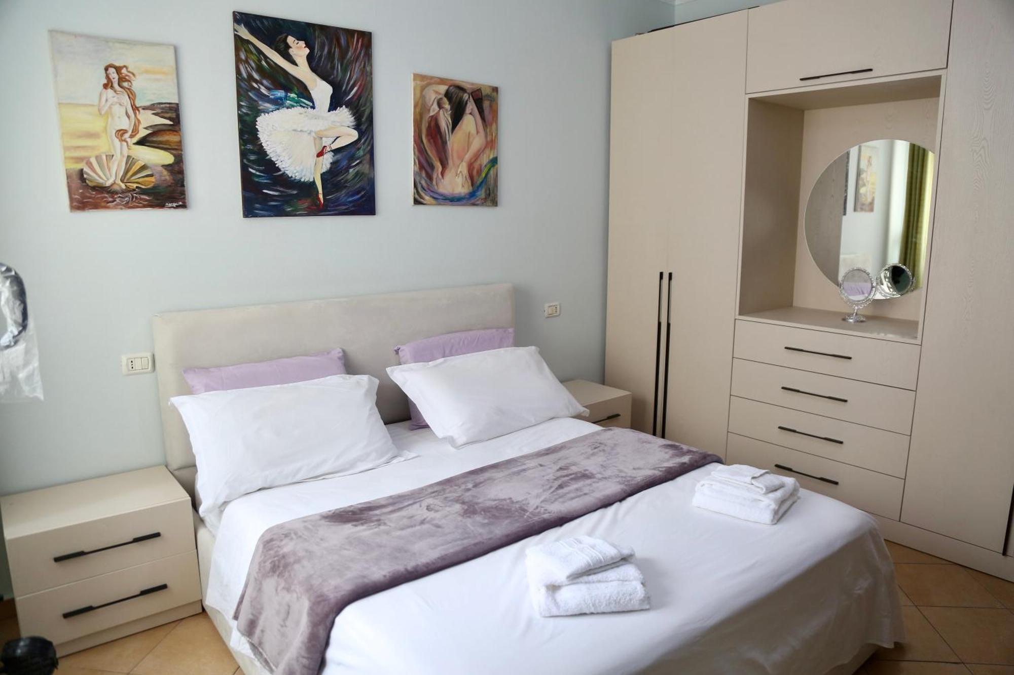 Stay At An Artist'S Place! Τίρανα Εξωτερικό φωτογραφία